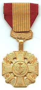 armyvietnamgallantrycrosswpalmmedal.jpg